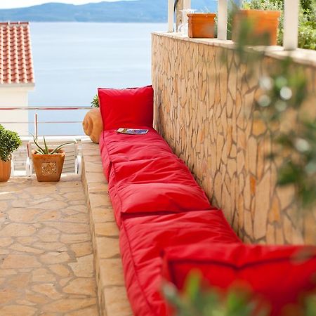 Apartments Mediterranea With Heated Pool Писак Экстерьер фото
